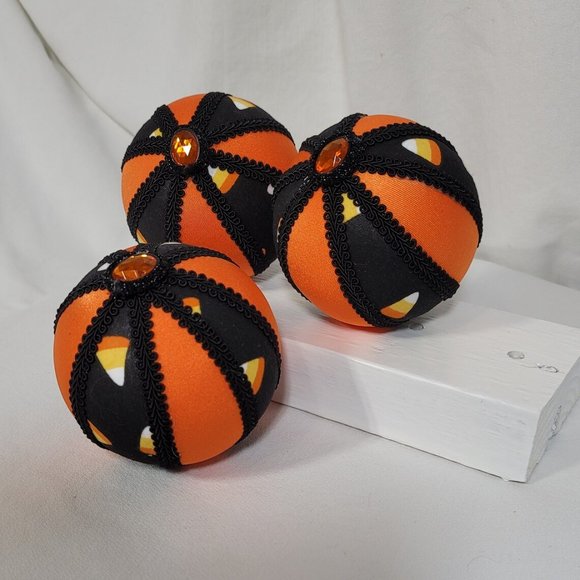 Decorative Halloween Candy Corn Fabric Ornament Balls,‎ Set of 3 Hand Crafted - Picture 3 of 9